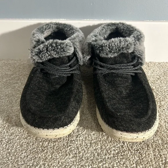 đź’™HEYDUDE Wendy Britt Wool Folded Shoe size: 9 - Picture 2 of 12